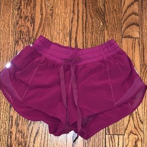 Lululemon Hotty Hot short